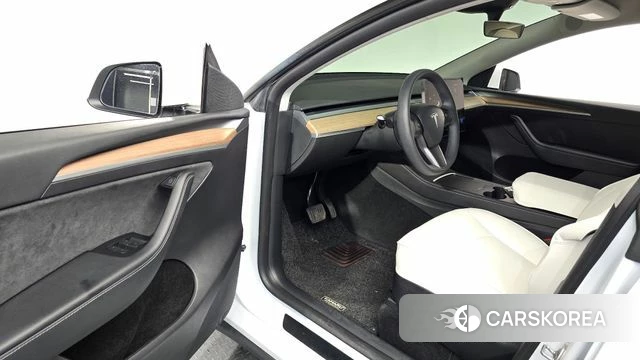 Tesla Model Y id 4579277 из Кореи 31
