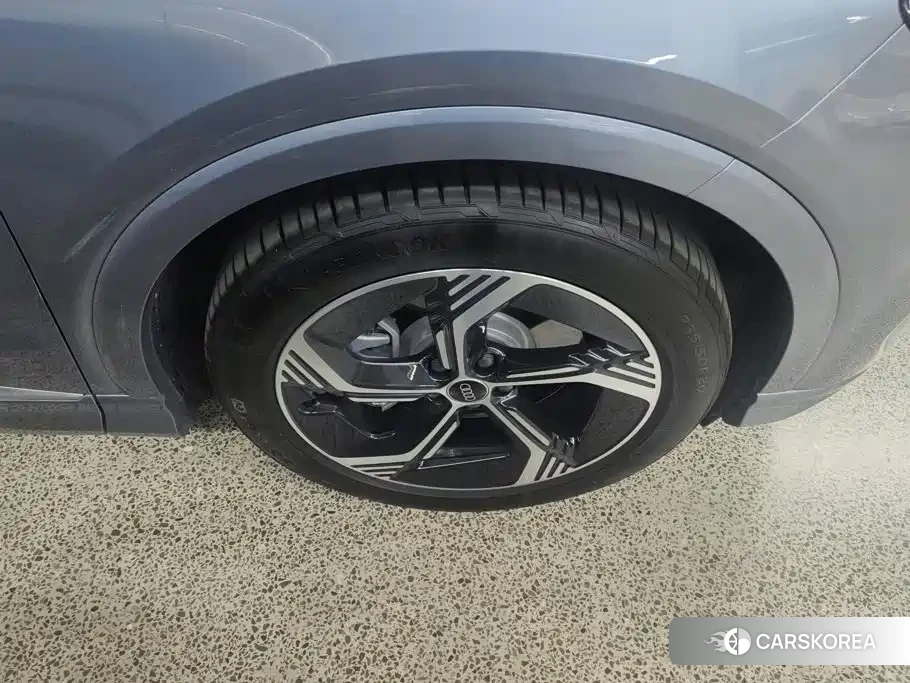 Audi Q4 e-tron id 4576398 из Китая 16