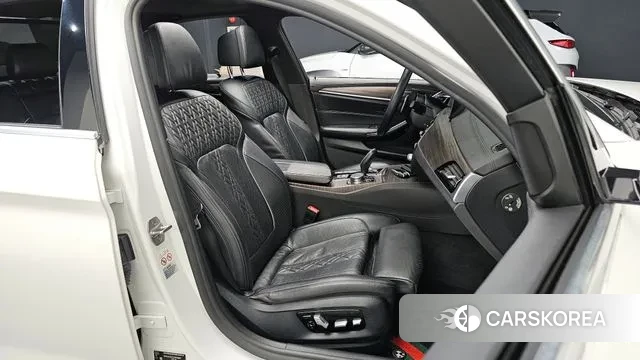 BMW 5 Series (G30) id 3558043 из Кореи 20