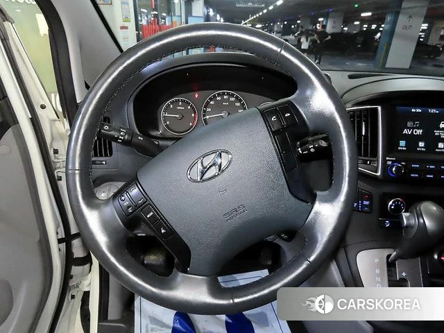 Hyundai The New Grand Starex id 4525084 из Кореи 18