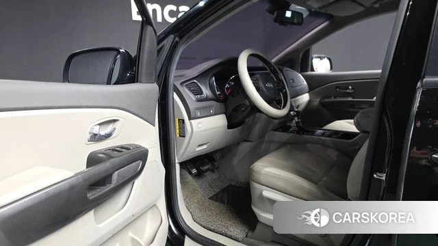 Kia All New Carnival id 4318352 из Кореи 20