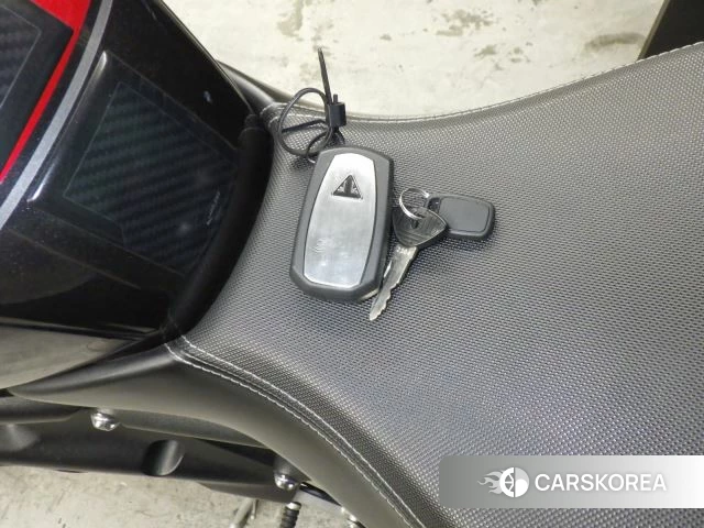 Triumph SPEED TRIPLE 1200 RR id 3946664 из Японии 34
