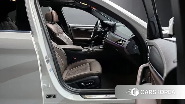 BMW 5 Series (G30) id 2979412 из Кореи 20