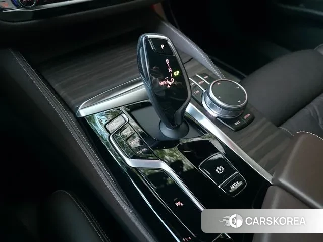 BMW 5 Series (G30) id 3070886 из Кореи 17