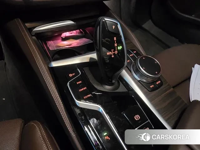 BMW 5 Series (G30) id 3043129 из Кореи 11