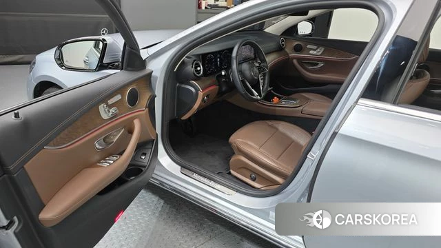 Mercedes-Benz E-Class W213 id 4231990 из Кореи 32