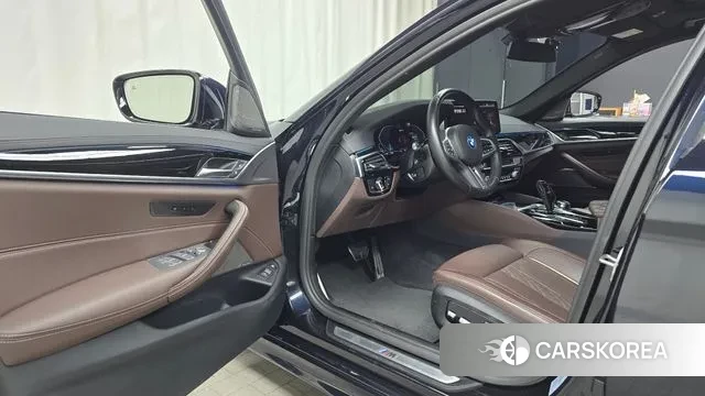 BMW 5 Series (G30) id 3615606 из Кореи 20