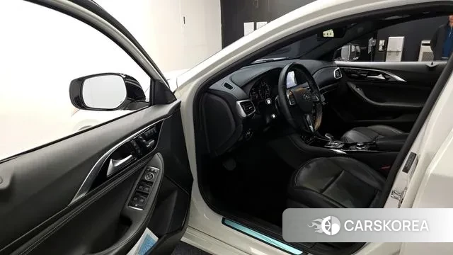 Infiniti Q30 id 3778956 из Кореи 20