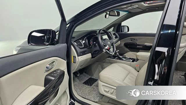 Kia The New Carnival id 4403229 из Кореи 30