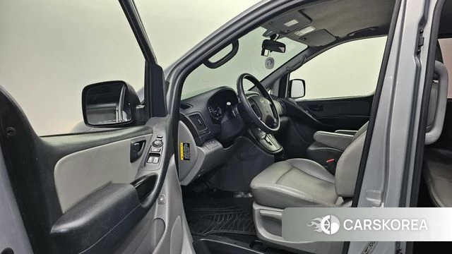 Hyundai The New Grand Starex id 4447869 из Кореи 30