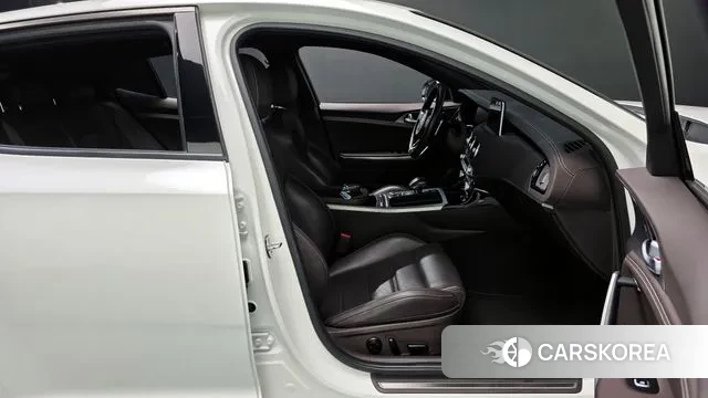 Kia Stinger id 3736841 из Кореи 20