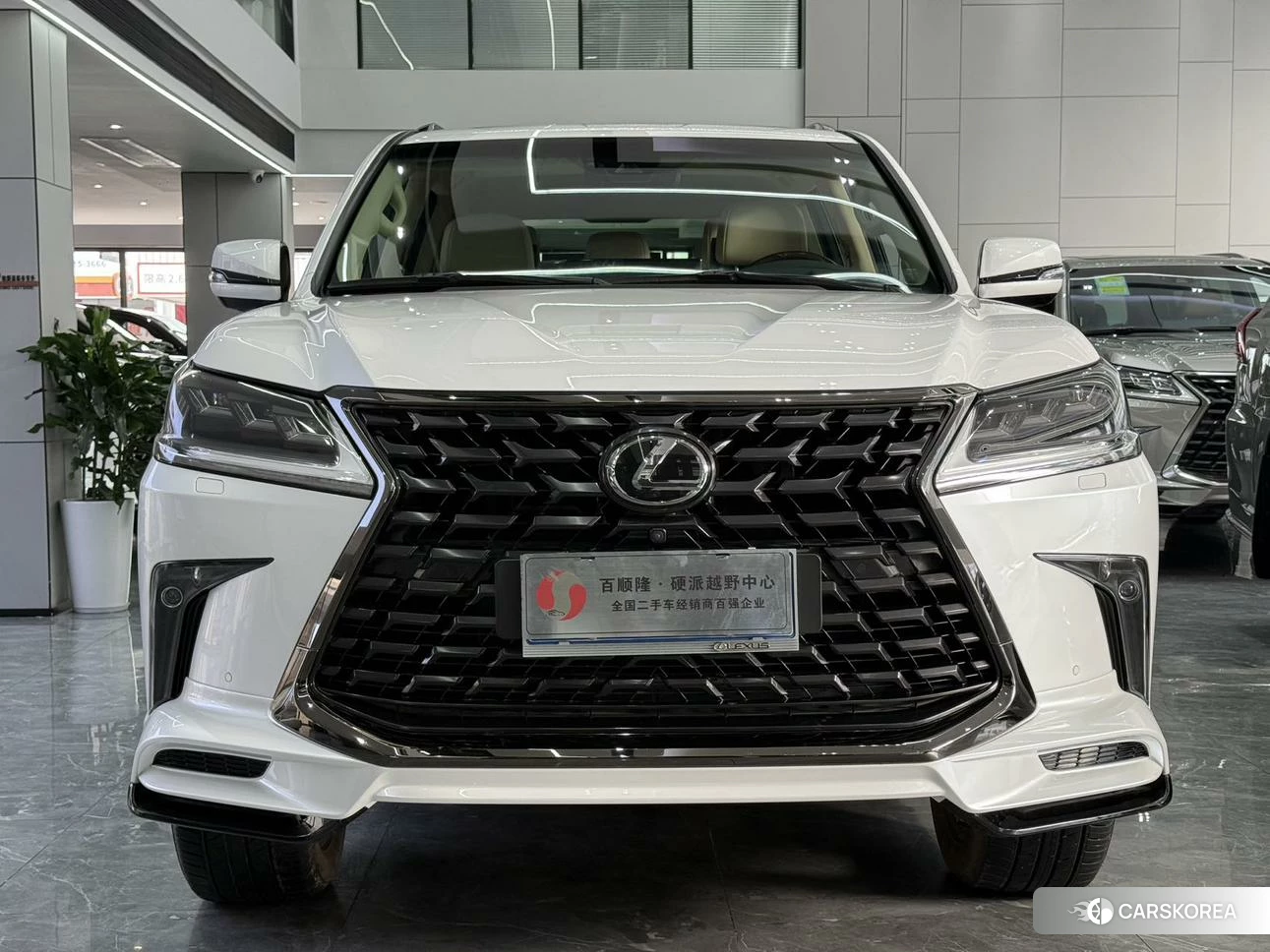 Lexus LX id 4440926 из Китая 11
