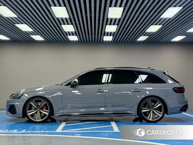 Audi RS 4 id 4278880 из Китая 19