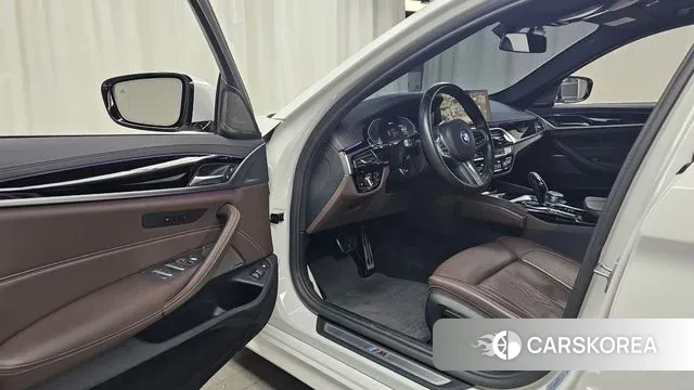 BMW 5 Series (G30) id 2964792 из Кореи 20