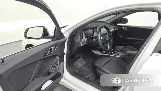 BMW 1 Series (F40) id 3344200 из Кореи 20