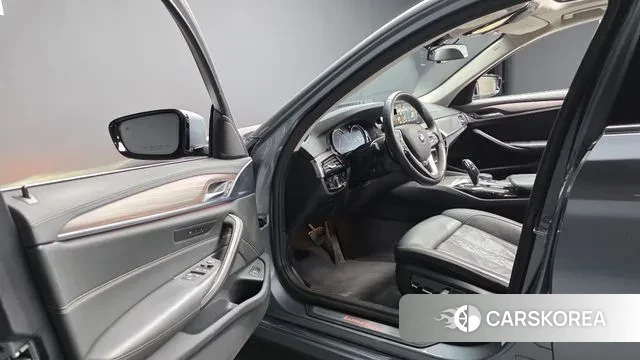 BMW 5 Series (G30) id 3723716 из Кореи 20