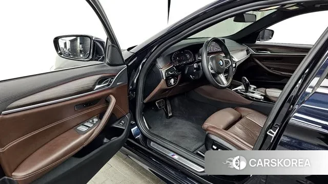 BMW 5 Series (G30) id 3626683 из Кореи 20