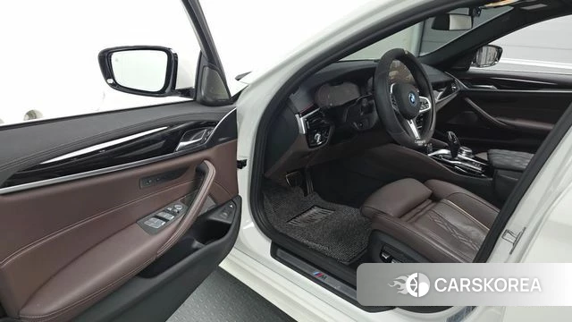 BMW 5 Series (G30) id 4711848 из Кореи 32