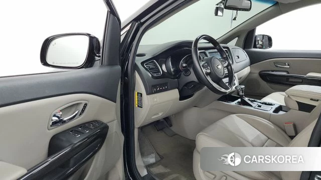 Kia The New Carnival id 4459122 из Кореи 34
