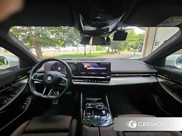 BMW 5 Series (G60) id 4628538 из Кореи 20