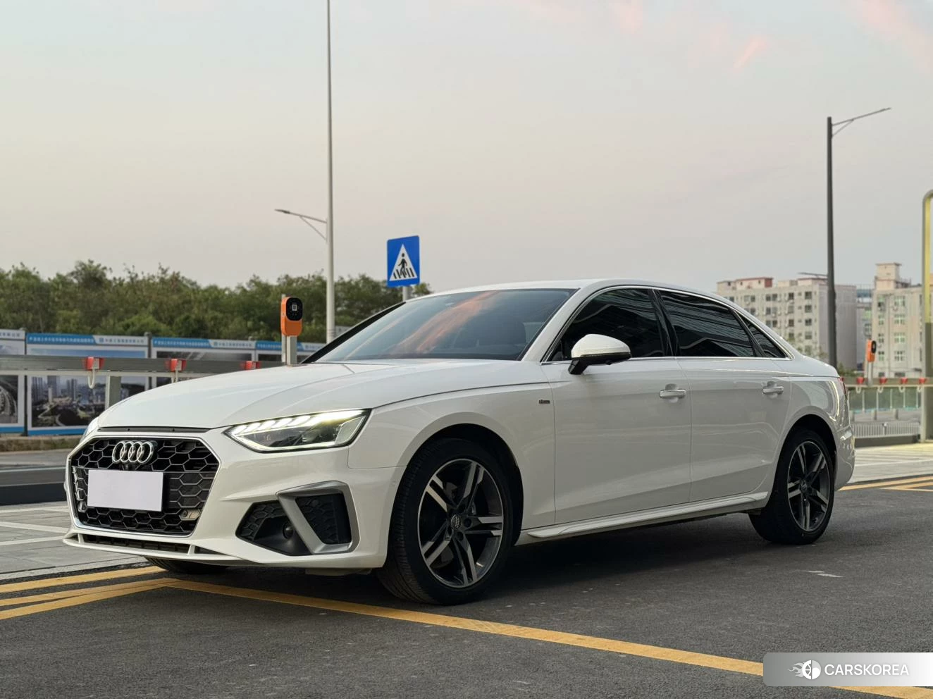 Audi A4L id 4407251 из Китая 12