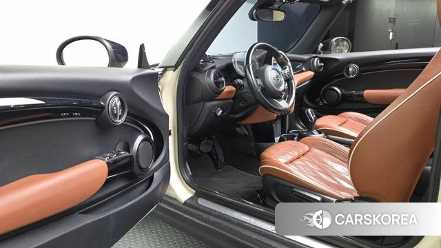 Mini Cooper S Convertible id 4316494 из Кореи 32