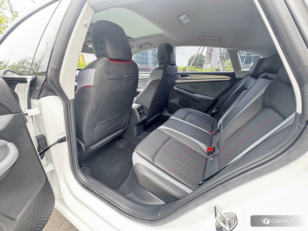 Volkswagen Lamando id 4510605 из Китая 14