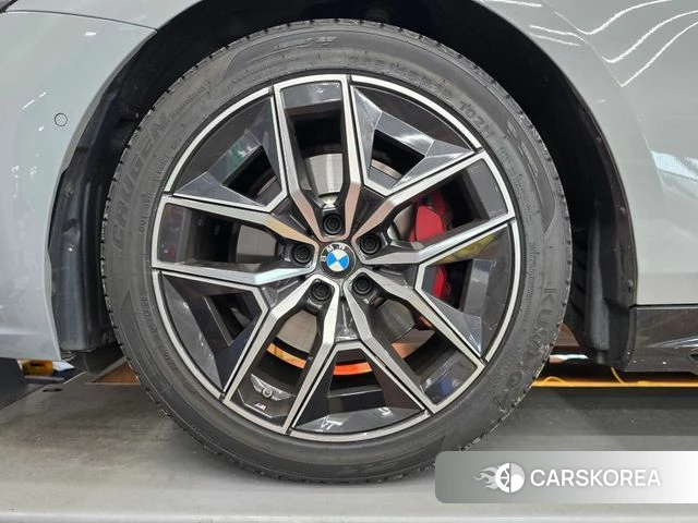 BMW 5 Series (G60) id 4635541 из Кореи 11