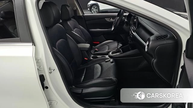 Kia Come New K3 id 3880142 из Кореи 20