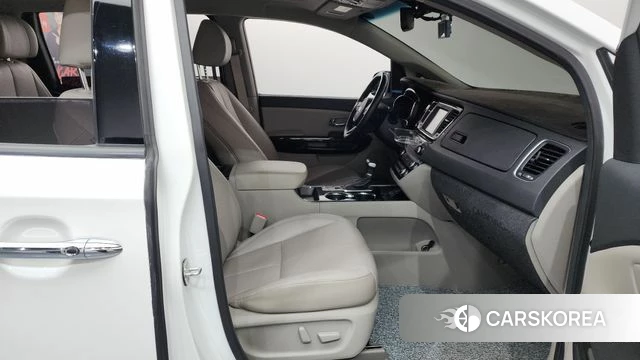 Kia The New Carnival id 3845597 из Кореи 20