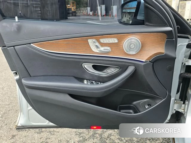 Mercedes-Benz E-Class W213 id 3905414 из Кореи 20
