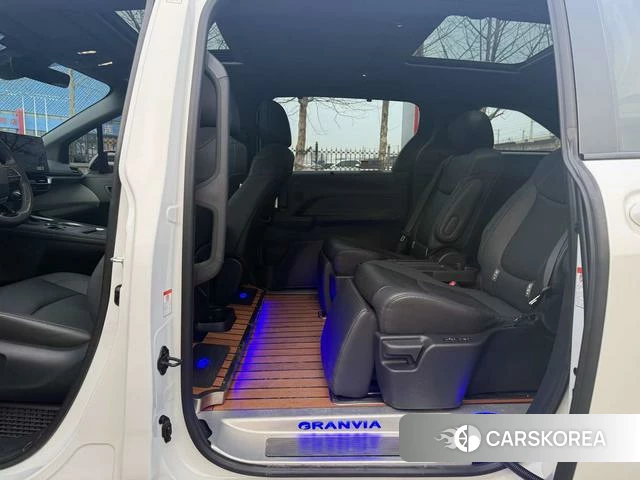 Toyota Grevia id 4259214 из Китая 19
