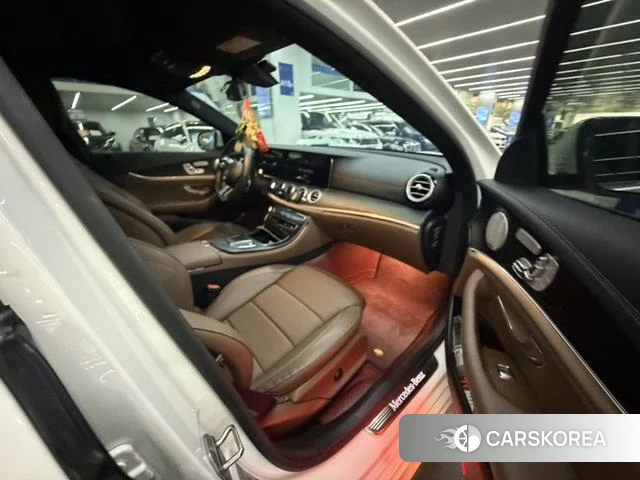 Mercedes-Benz E-class id 3993833 из Китая 10