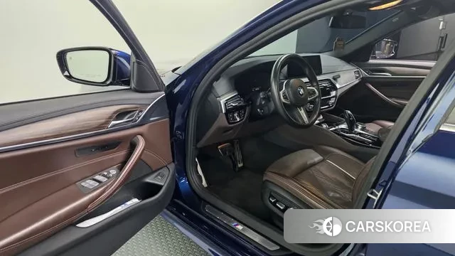 BMW 5 Series (G30) id 3703239 из Кореи 20