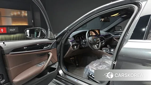 BMW 5 Series (G30) id 3690833 из Кореи 20