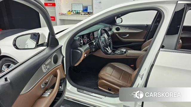 Mercedes-Benz E-Class W213 id 4620450 из Кореи 33