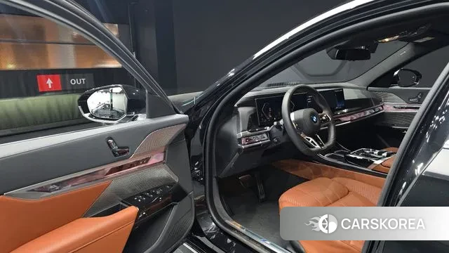 BMW 7 Series (G70) id 3711190 из Кореи 20