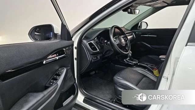 Kia Seltos id 4283668 из Кореи 30