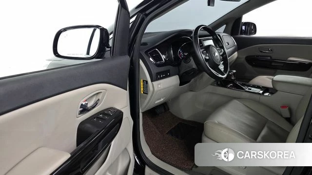 Kia The New Carnival id 4638052 из Кореи 32