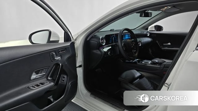 Mercedes-Benz A-Class W177 id 4331243 из Кореи 20