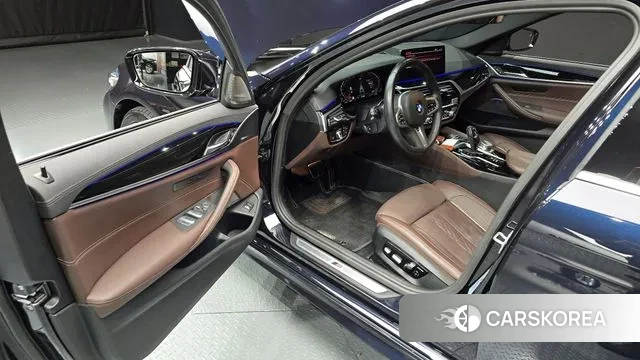 BMW 5 Series (G30) id 3457880 из Кореи 20