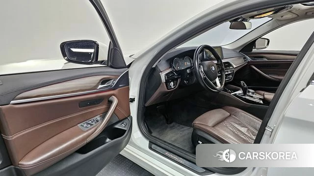 BMW 5 Series (G30) id 3861534 из Кореи 20