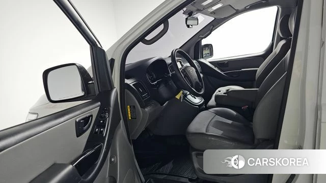 Hyundai The New Grand Starex id 4188198 из Кореи 31