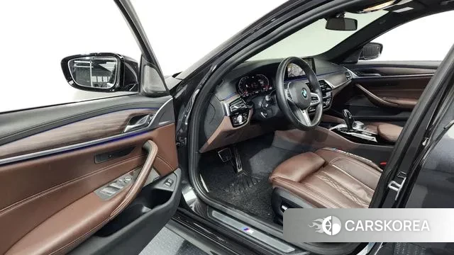 BMW 5 Series (G30) id 3253602 из Кореи 20