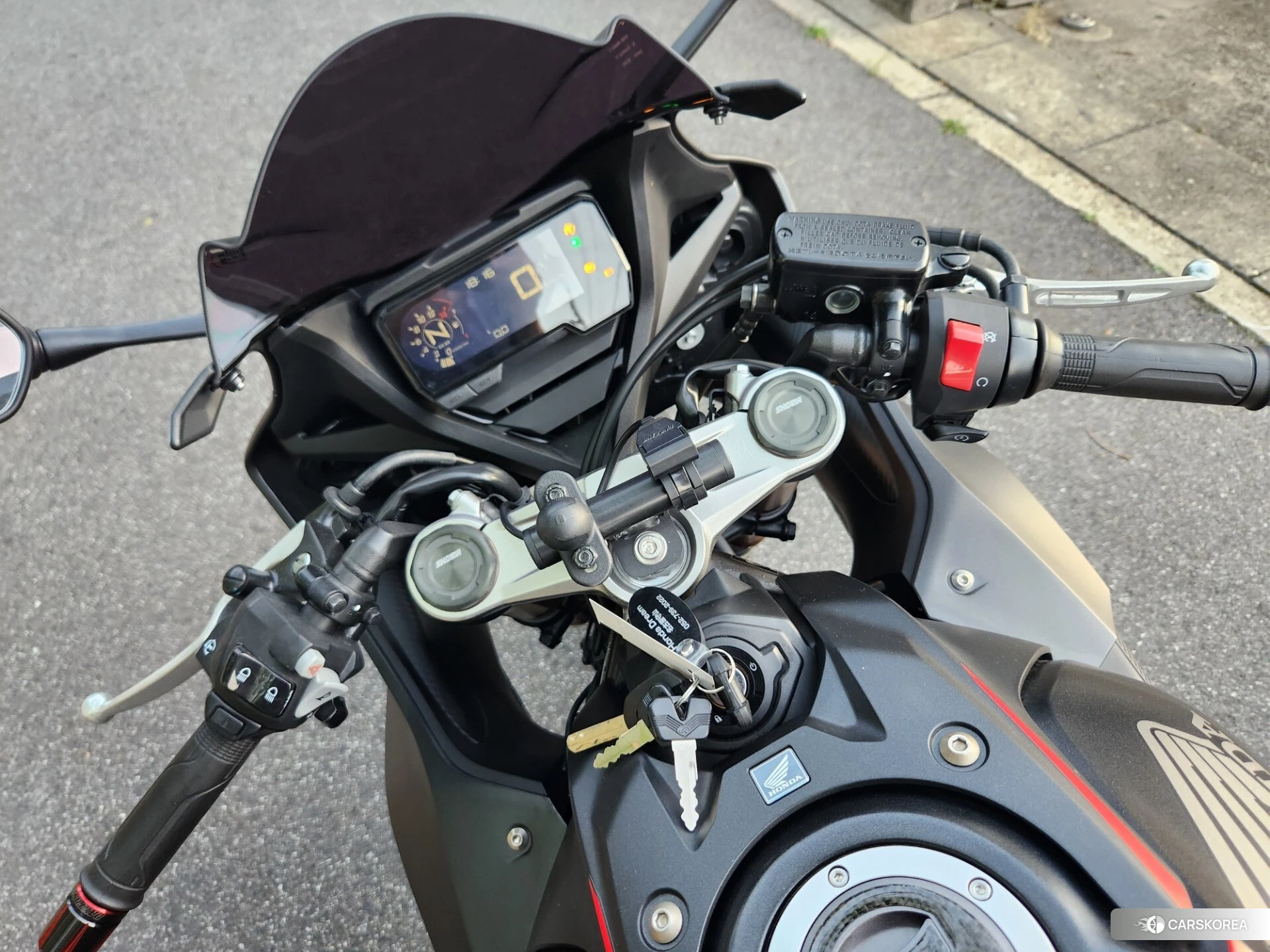 Проданный Honda CBR650R id 4373902 из Японии, фото 10