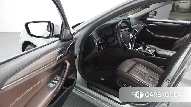 BMW 5 Series (G30) id 3459437 из Кореи 20