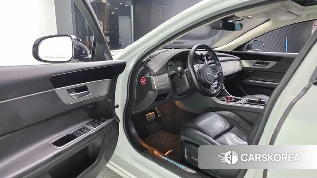 Jaguar XF (X260) id 4882370 из Кореи 20