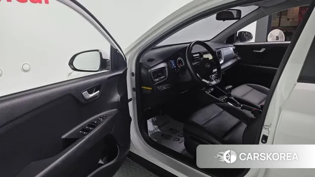 Kia Stonic id 3319261 из Кореи 20