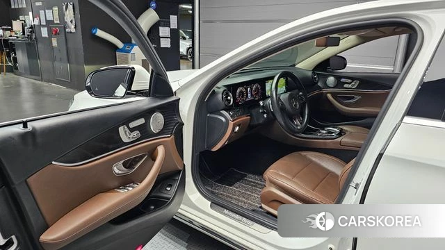 Mercedes-Benz E-Class W213 id 4496988 из Кореи 32