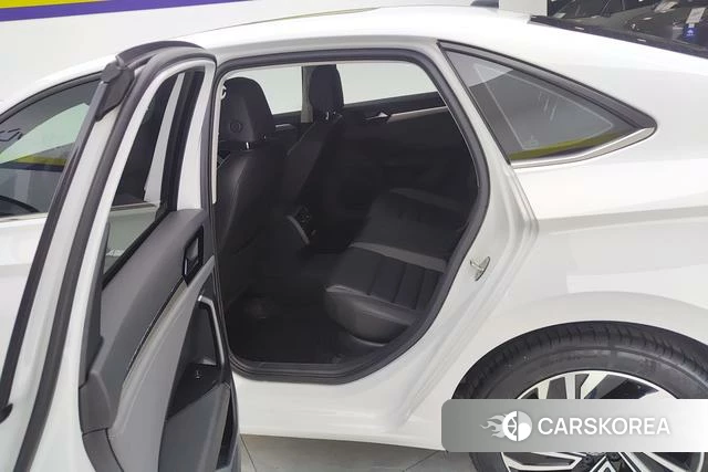 Volkswagen Sagitar id 3849879 из Китая 17